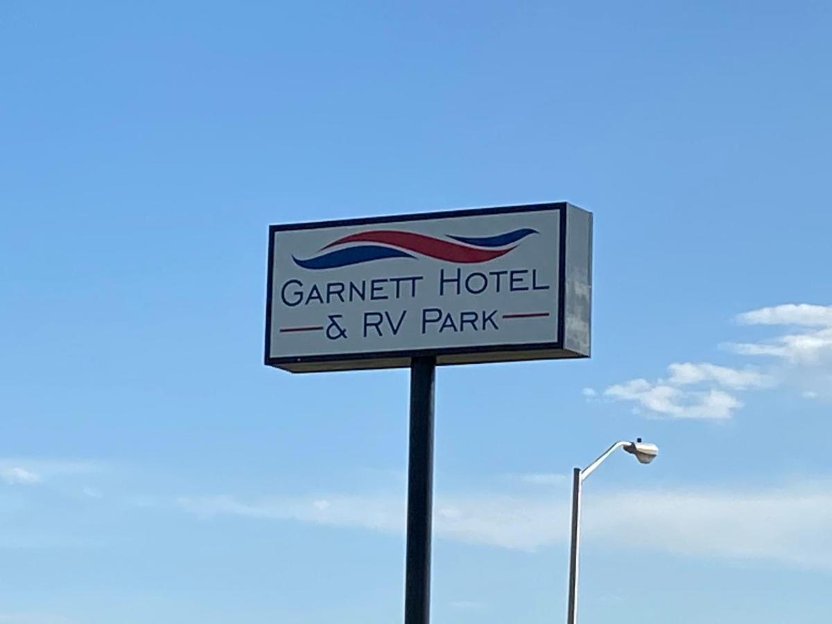 Garnett Hotel & Rv Park Luaran gambar
